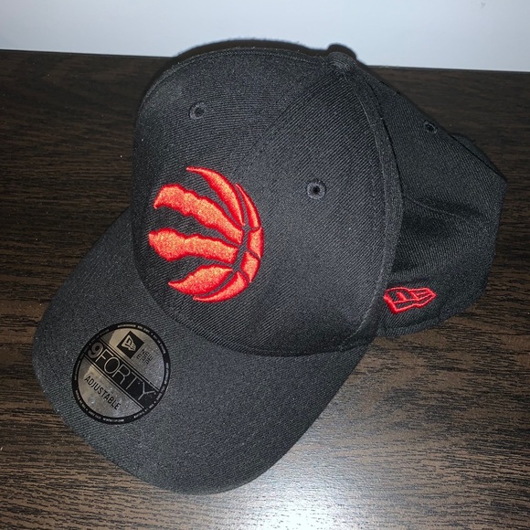 We the north hat ajustable - Picture 2 of 2